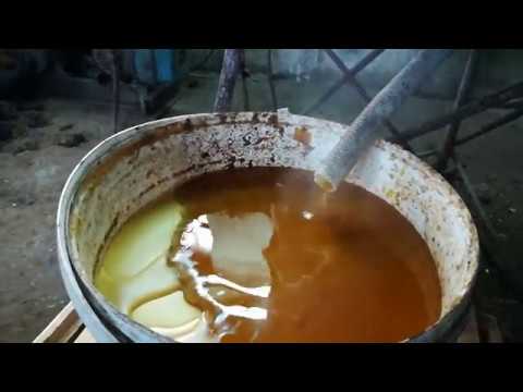 Видео: Вытопка воска на центрифуге.