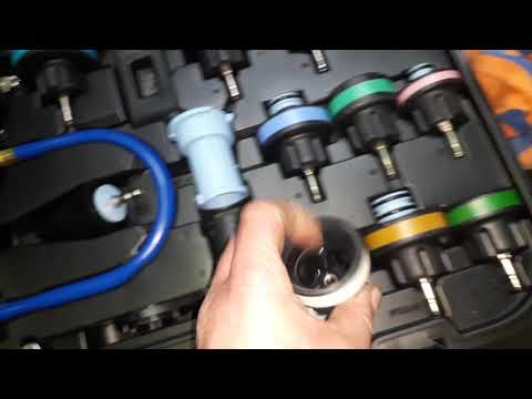 Видео: Как правильно прокачать тормоза с абс AUDI A6 c6 2005г. Ох и намучились )