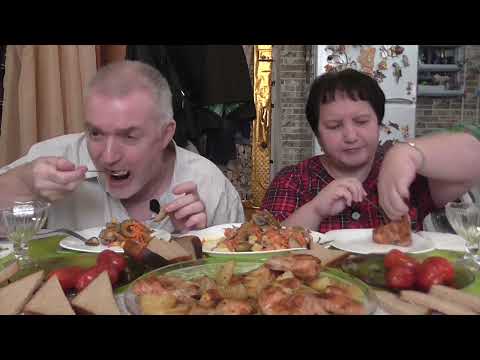 Видео: MUKBANG RUSSIA|КРЫЛЫШКИ С КАРТОШКОЙ ИЗ ДУХОВКИ|САЛАТЕЯ СБОРНАЯ|СОЛЕНАЯ ПОМИДОРА И ЛИМОНАД|