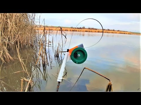 Видео: ЛОВЛЯ ЩУКИ на ЖЕРЛИЦЫ когда НЕТ ЛЬДА