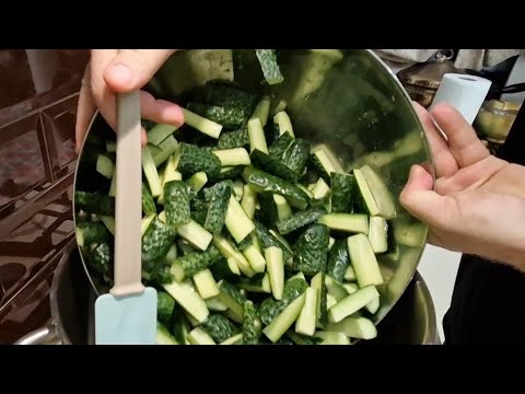 Видео: ХРУСТЯЩИЕ ОГУРЦЫ В СОУСЕ ОБАЛДЕННЫЕ