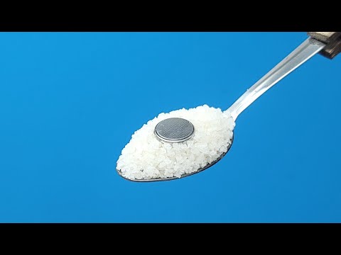Видео: Работает как по волшебству! Соль + старая батарея = новая батарея! Как бесплатно починить старую бат