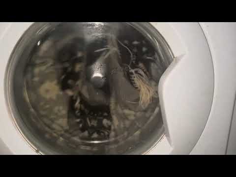 Видео: Стирка покрывала на indesit: Джинсы 40 800об/мин 