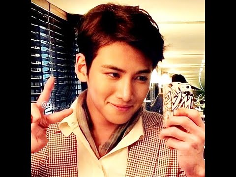 Видео: ❤ Чжи Чан Ук - мастер селфи ❤ Сам себе фотограф ❤
