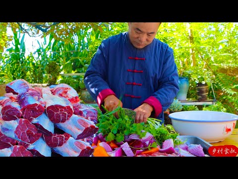 Видео: Лучший рецепт мировой говядины, маринованный в специальном соусе 24 часа для лучшего аромата
