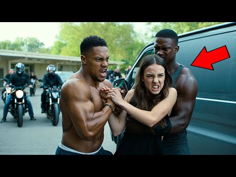 Видео: ХУЛИГАНЫ ПЫТАЛИСЬ ПОХИТИТЬ НЕ ТУ ДЕВУШКУ — ОНА ПРЕВРАТИЛА ЛОВУШКУ В ФЕДЕРАЛЬНОЕ ДЕЛО