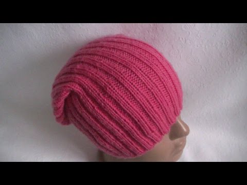 Видео: Вязание шапки узором резинка 2 * 2.Knitting hats pattern gum 2 * 2