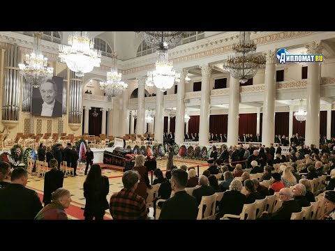 Видео: Церемония прощания с маэстро Юрием Темиркановым