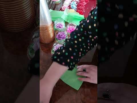 Видео: Сувенирная роза из мыла. Упаковка в купол