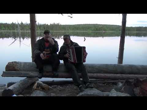 Видео: "Карельские Каблучки" или "За окошком месяц Май"