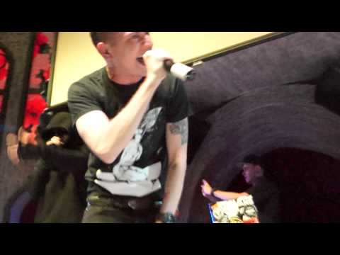 Видео: Oxxxymiron - Я - хейтер (Набережные Челны, Opera, 16.10.14)