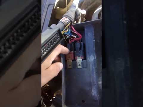 Видео: Рено сафран , ремонт топливного насоса