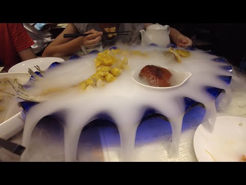 Видео: Ресторан в Харбине. Настоящая северо-восточная кухня с мясом и квасом -Жизнь в Китае #271