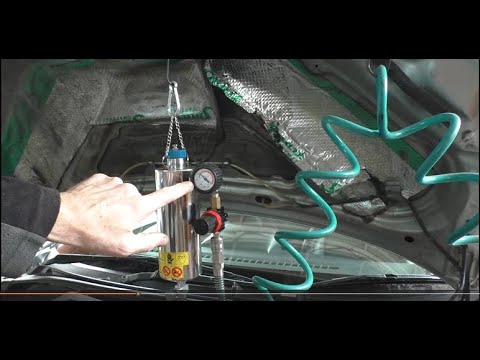 Видео: Мойка топливных форсунок на Мазда 2 1,6 Mazda 2 2004 года