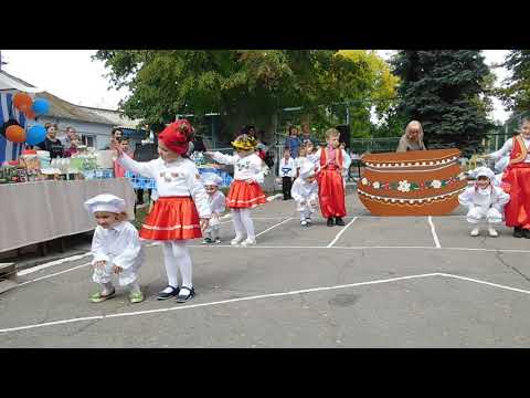 Видео: Танок Варенички від ДНЗ №1 Колосок