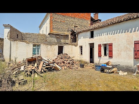 Видео: ТАЙМЛАПС ДЛИНОЙ 2,5 ГОДА — Мы купили ЗАБРОШЕННЫЙ ДОМ во Франции | ДО И ПОСЛЕ РЕСТАВРАЦИИ за 80 мин
