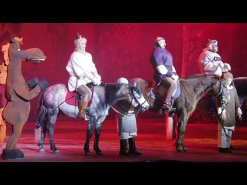 Видео: Crocus City Hall - новогоднее шоу Маша и Медведь + Три богатыря 2017