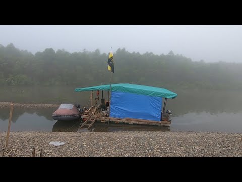 Видео: Сплав на плоту по Томи 2025. Часть четвёртая. Туман. Готовим МегаРога. В гостях у Матвеича.