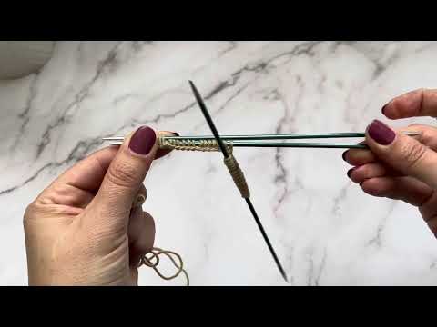 Видео: ТАК НАБИРАЛА ПЕТЛИ МОЯ ПРАБАБУШКА,а многие не слышали об этом способе. МК.