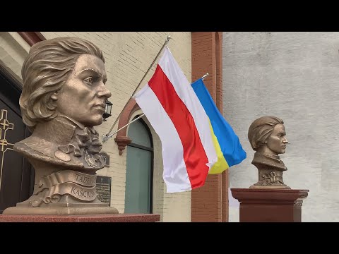 Видео: Адкрыцьцё помнікаў Каліноўскаму і Касьцюшку ў Нью-Ёрку.