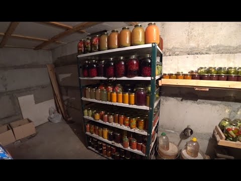 Видео: Как думаете, нам хватит столько заготовок на зиму?