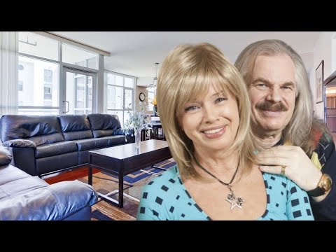 Видео: Пресняковы Елена и Владимир почему живут в обычной трешке и в чем  заключается секрет их счастья