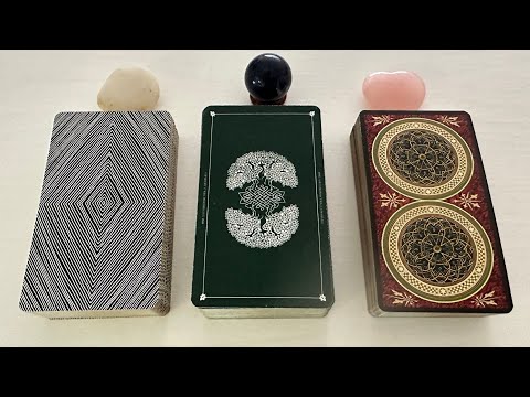 Видео: 💥СКУЧАЕТ ли он по Вам⁉️💞💔 #гадание #tarot #russian_tarot