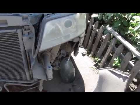 Видео: Как снять передний бампер Audi A6 C5