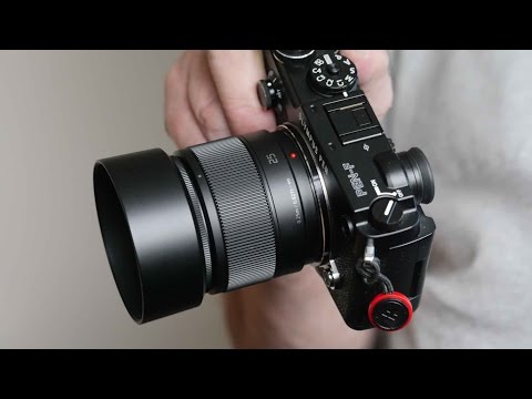 Видео: Стандартный фиксированный объектив Panasonic 25 мм F/1.7 для камер Micro Four Thirds