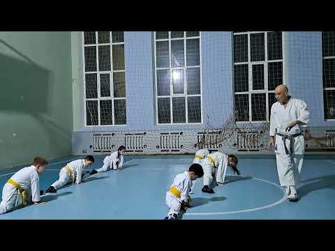 Видео: Начинаем тренировку с малышами 