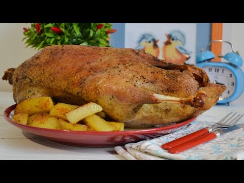 Видео: 🍗 РЕЦЕПТ: Запекаем ГУСЯ С КАРТОФЕЛЕМ в духовке на праздничный стол — Новый год / Рождество