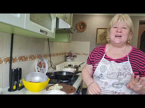 Видео: НАГОТОВИЛА. Печень куриная с яблоками. Трубочки с мясом. Суп с гречкой. Компот.