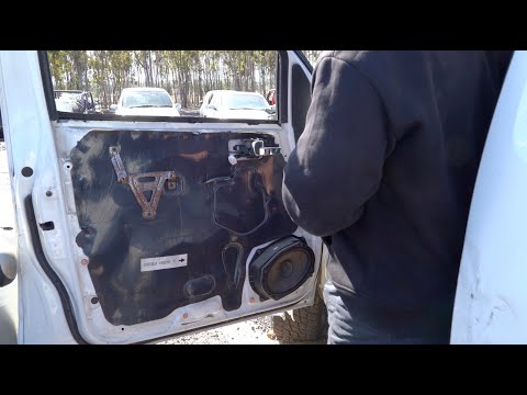 Видео: Как снять и заменить внутреннюю ручку двери Nissan Navara D40 и R51 Pathfinder 2005-2015