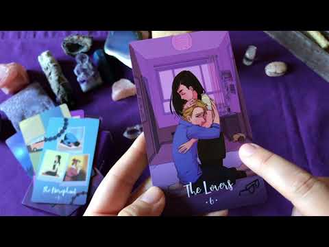 Видео: Обзор колоды Cosmic Cycles Tarot