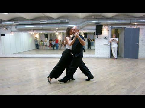 Видео: tangomagia.ru маленькая фишка - смена наравления - ганчо - болео