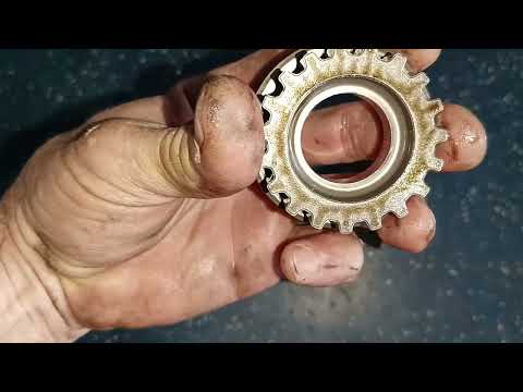 Видео: Пежо 208 1,0i 2015года  Замена ремня ГРМ, Timing belt replacement, решение проблемы с расходом масла