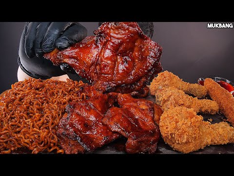 Видео: Курица барбекю и острая лапша BBQ Chicken 🍗 Spicy Black Bean Noodles EATING ASMR MUKBANG