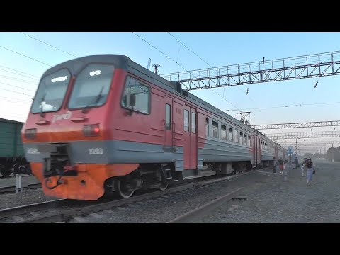 Видео: Каефные звуки ЭД9М-0203 | Тяговый трансформатор, медленный разгон, компрессор