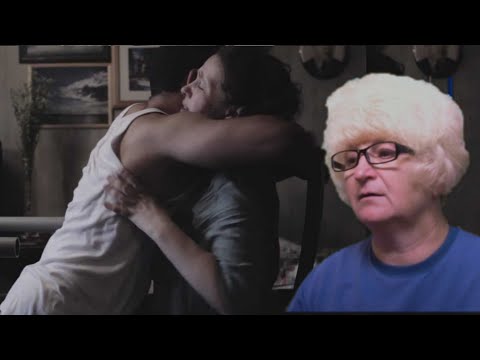 Видео: Реакция мамы Кэт на трек Bahh Tee - Любви достойна только мама / Мама в теме )