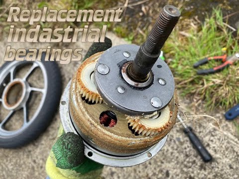Видео: Как заменить промышленные подшипники на электромоторе Airwheel R5. Replacement indastrial bearings.
