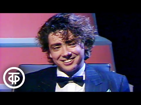 Видео: Мода Валентина Юдашкина. Интервью с модельером (1989)