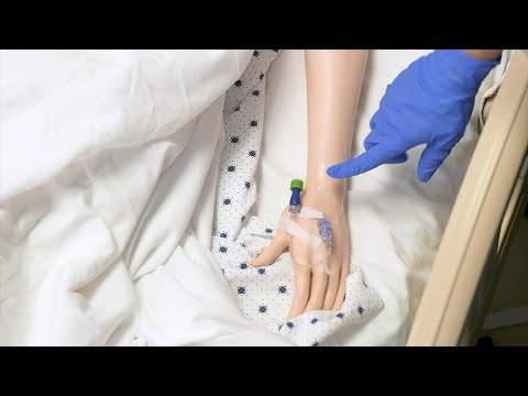 Видео: SF Nursing | Внутривенное введение через первичный катетер
