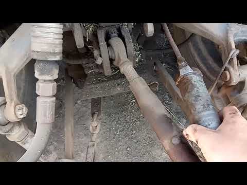 Видео: Ежедневное ТО трактора