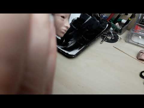 Видео: МК Часть 4. Приклеивание трессов при изготовлении парика для куклы. |БЖД| Шарнирная кукла