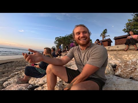 Видео: БАЛИ.ШМОН НА ГРАНИЦЕ. ХОСТЕЛ С БАССЕЙНОМ ЗА 6$. ВСТРЕТИЛСЯ С АМЕРИКАНЦЕМ. #1