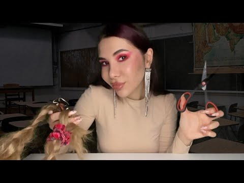 Видео: АСМР|ТОКС ДЕВОЧКА С ЗАДНЕЙ ПАРТЫ ПЛОХО ПОДСТРИЖЕТ ТЕБЯ ASMR
