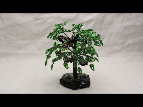 Видео: Рябина из бисера.Черноплодная/Rowan from beads.