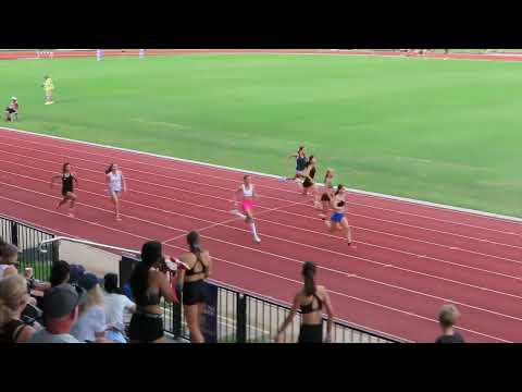 Видео: 1. 100 м, женщины до 13 лет, Бенита Уиллис Шилд, Спортивный центр Университета Квинсленда, 11 авг...