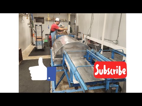 Видео: Лінія для відкачки меду. Пасіка у Канаді.