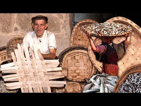 Видео: Корзина для перевозки и продажи рыбы. Ручная оплетка из полосок каштана.